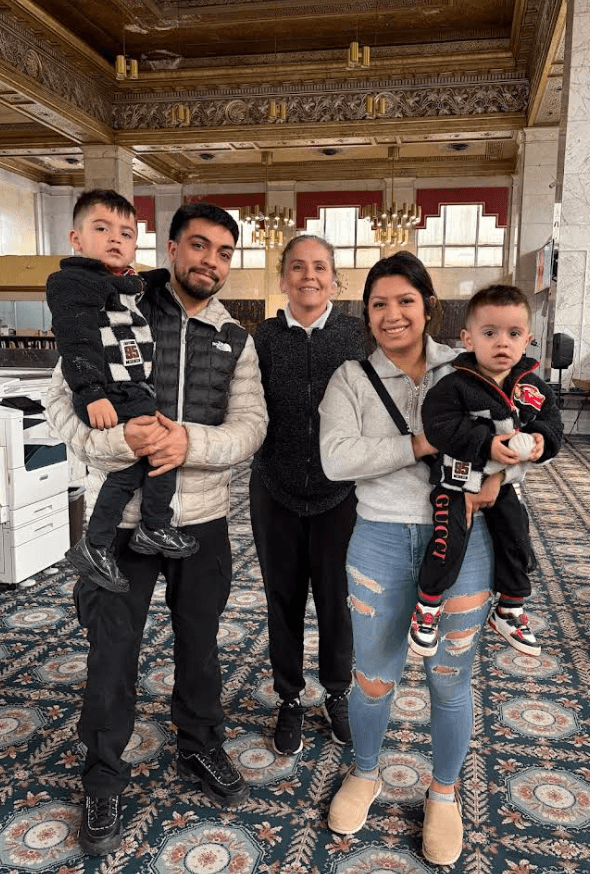 Cliente Edgar Guadalupe — caso de inmigración exitoso con Law Offices of Manuel Solis